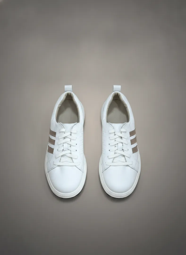 D Shoes: Удобные и стильные белые слипоны!