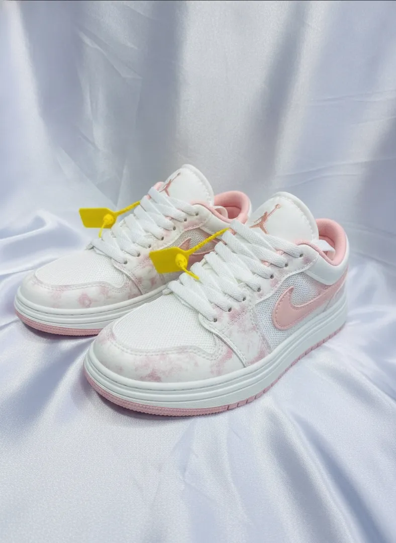 Jozibador Nike Ayollar Krossovkasi!